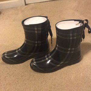 Navy Plaid Rain Boots